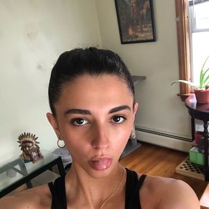 Meet your Posher, Sophia